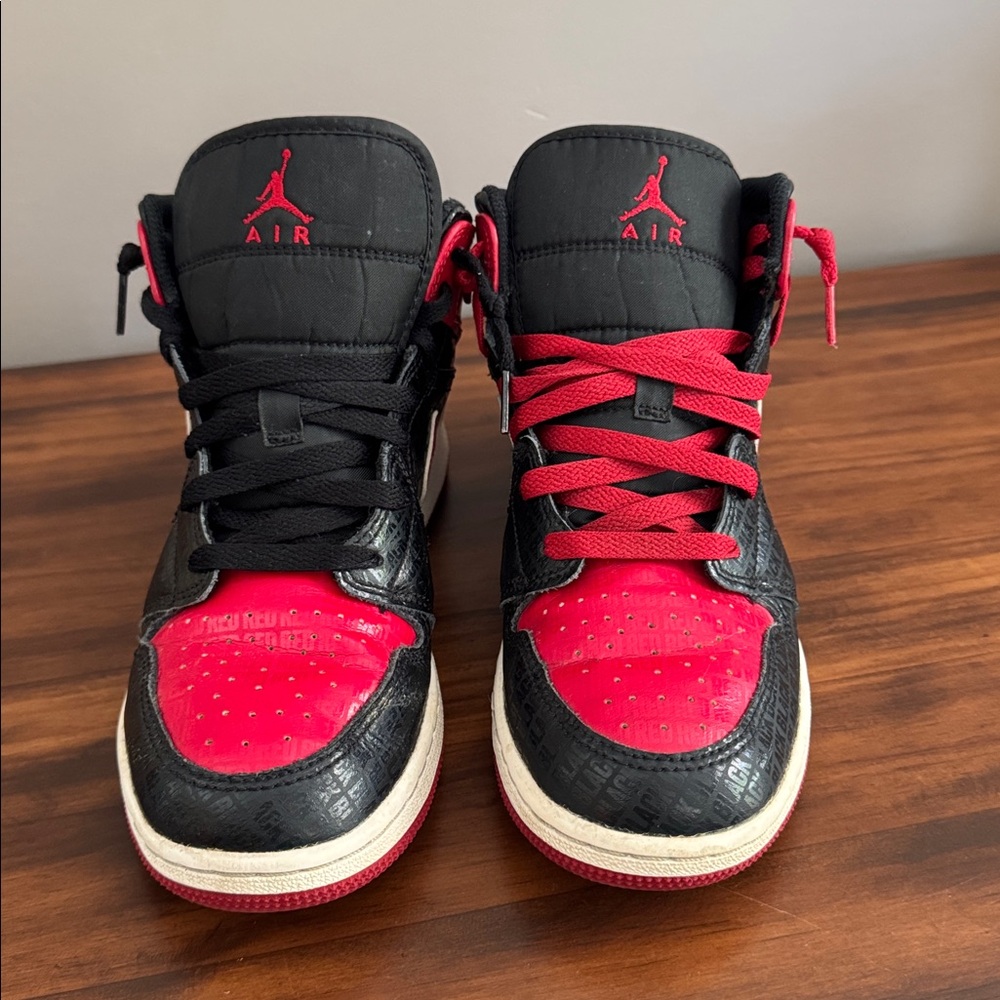 Nike Air Jordan‎ 1 Mid GS "BRED TEXT" Bred DM9650-001 size 6Y - Picture 2 of 10